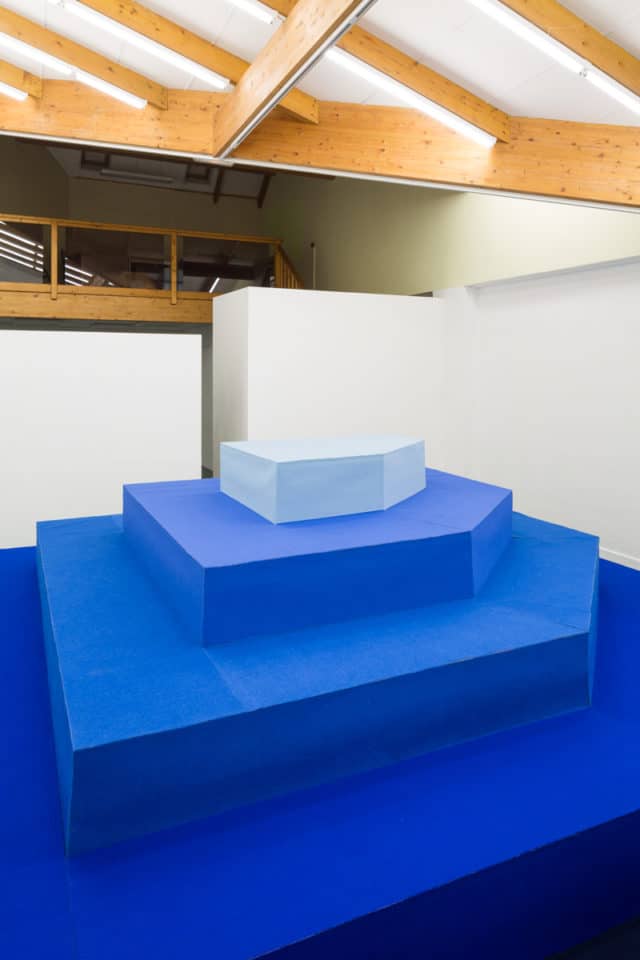 Blues platform_003